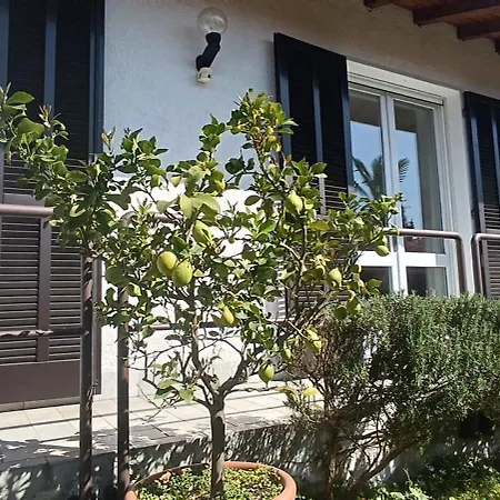 La Casa Di Rina בית נופש אנג'רה